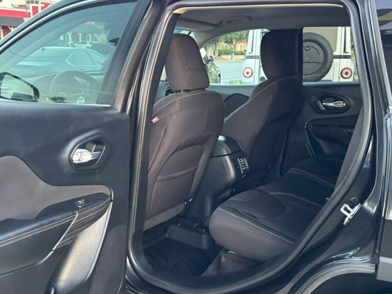2016 Jeep Cherokee