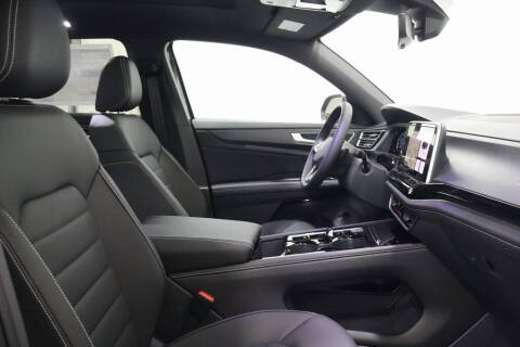 2026 Volkswagen Atlas Cross Sport SEL R-Line Black 4Motion