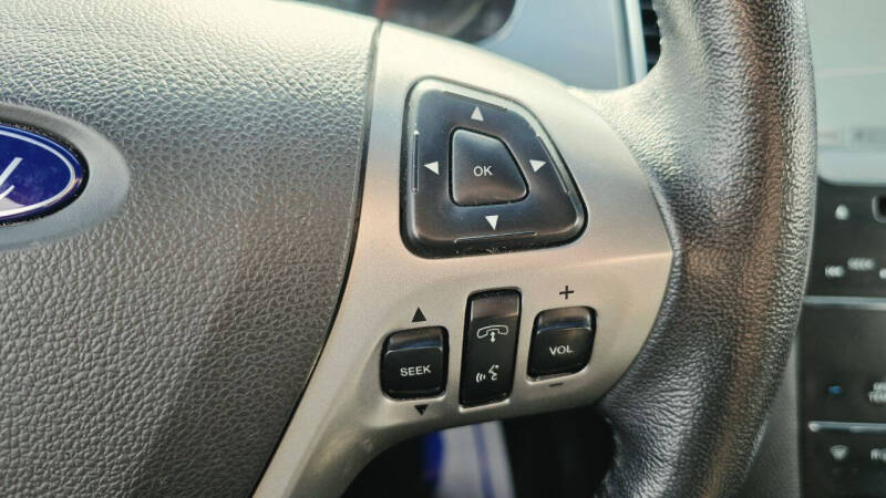 2019 Ford Taurus SEL