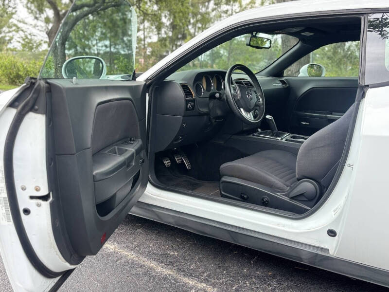 2014 Dodge Challenger R/T Plus