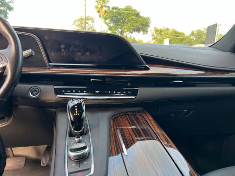 2021 Cadillac Escalade Luxury