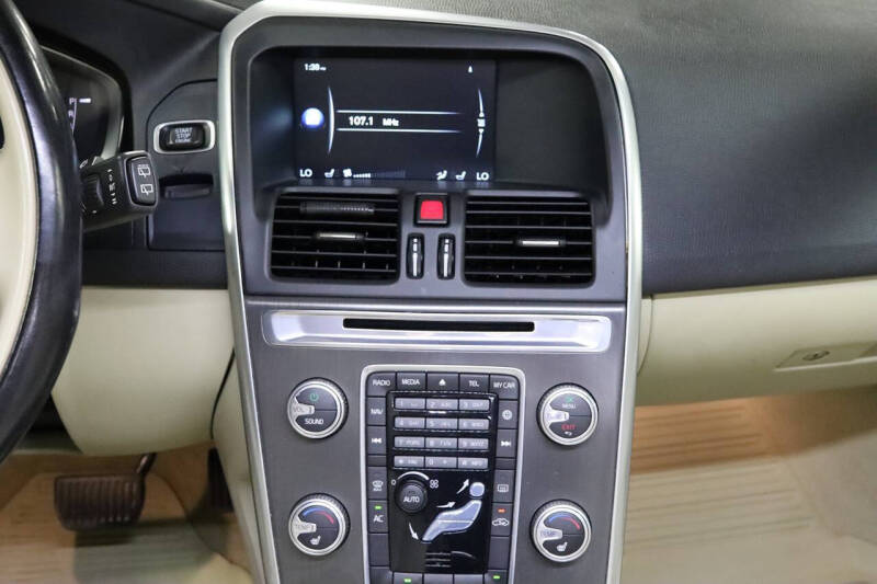 2016 Volvo XC60 T5 Premier