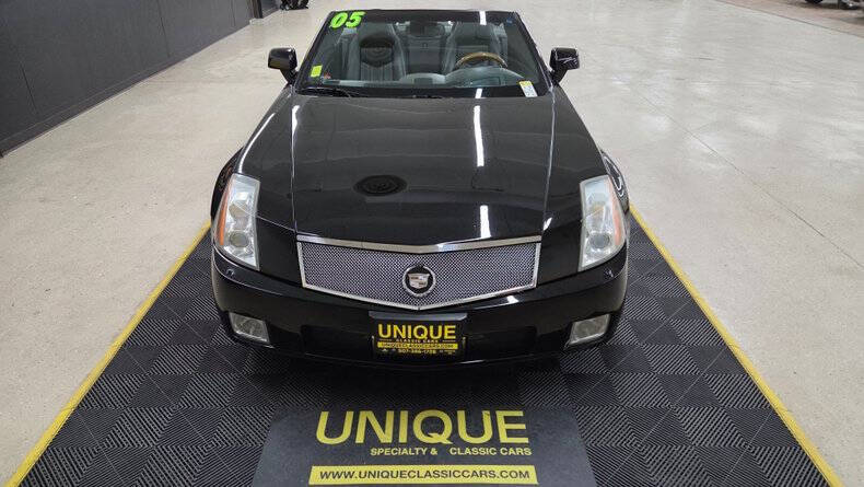 2005 Cadillac XLR