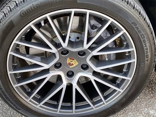 2022 Porsche Cayenne Coupe Platinum Edition