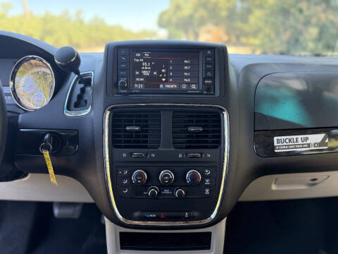 2017 Dodge Grand Caravan SE