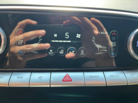 2024 Genesis Electrified GV70