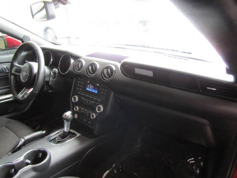 2017 Ford Mustang V6