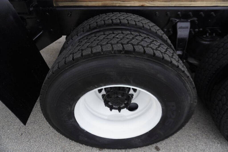 2015 Freightliner M2 106