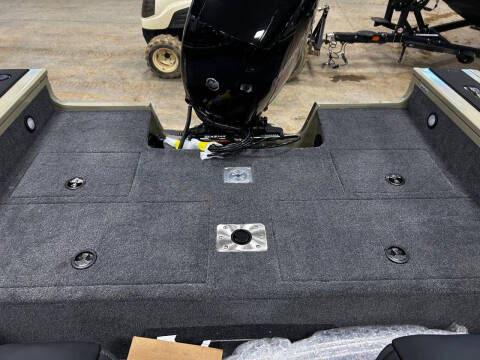 2026 Tracker TARGA 18 WT