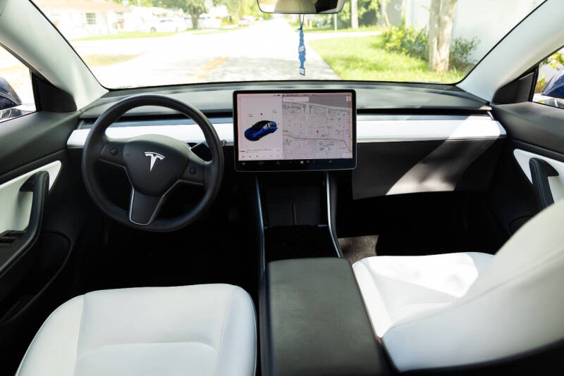 2020 Tesla Model 3 Standard Range