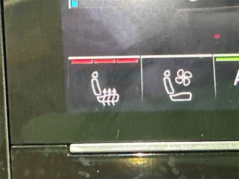 2022 Audi e-tron quattro Premium Plus