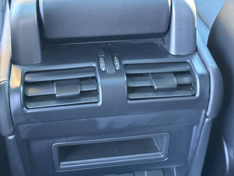 2024 Land Rover Defender 110 P300 S