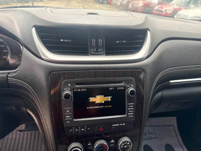2017 Chevrolet Traverse LT