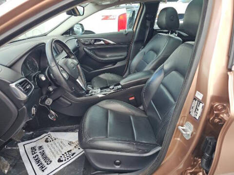 2018 Infiniti QX30 Premium