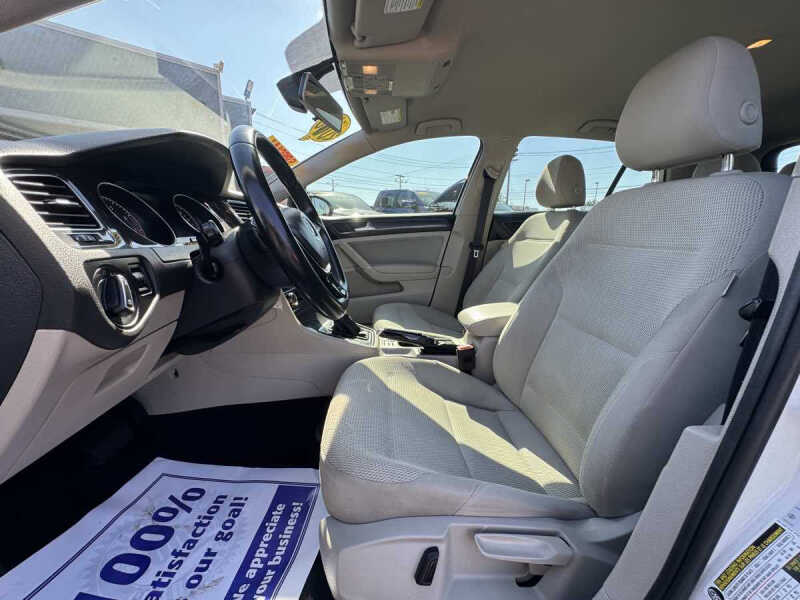 2018 Volkswagen Golf