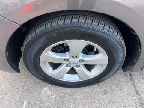 2017 Toyota Sienna LE 8-Passenger