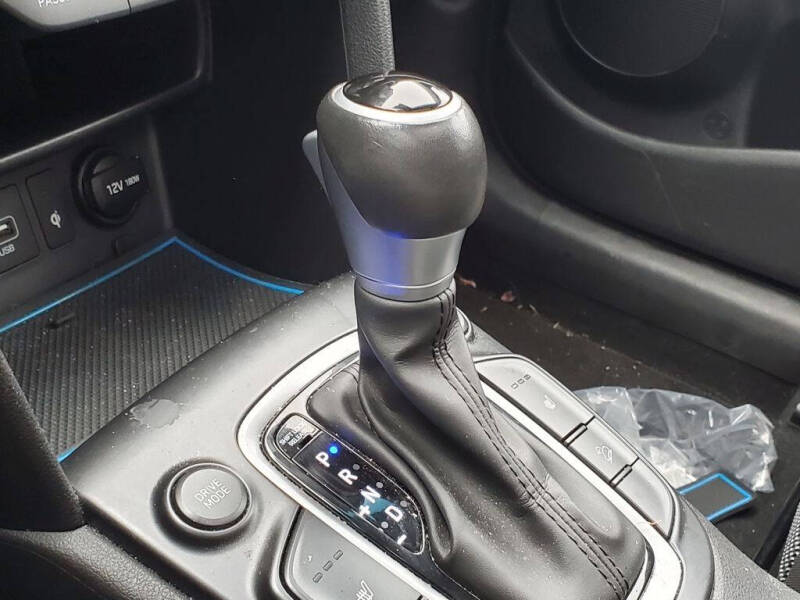 2020 Hyundai Kona SEL Plus