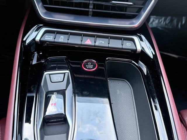 2024 Audi e-tron GT quattro Premium Plus