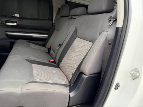 2014 Toyota Tundra SR5