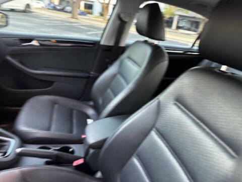 2017 Volkswagen Jetta 1.8T SEL