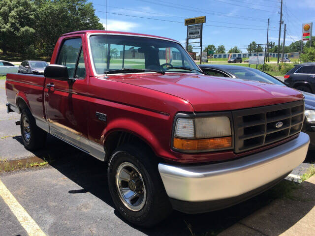 1995 Ford F-150 for sale at Novel Vehicle Sales in Homer, GA