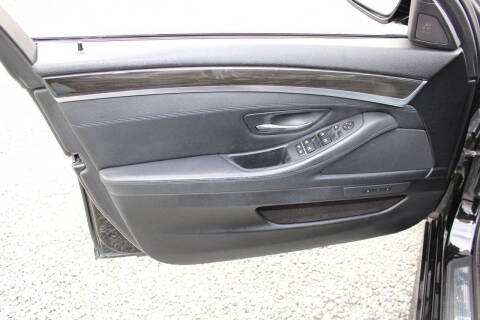 2011 BMW 5 Series 550i xDrive