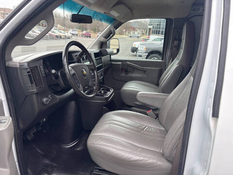 2021 Chevrolet Express 2500