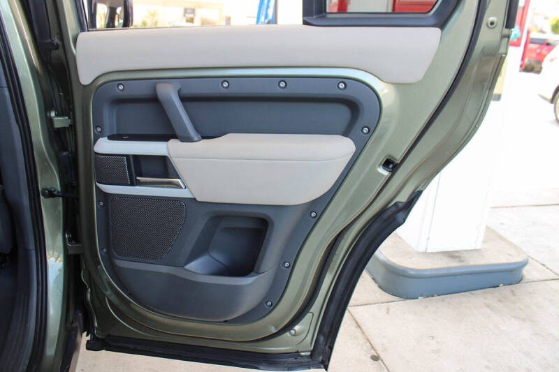 2021 Land Rover Defender 110 SE