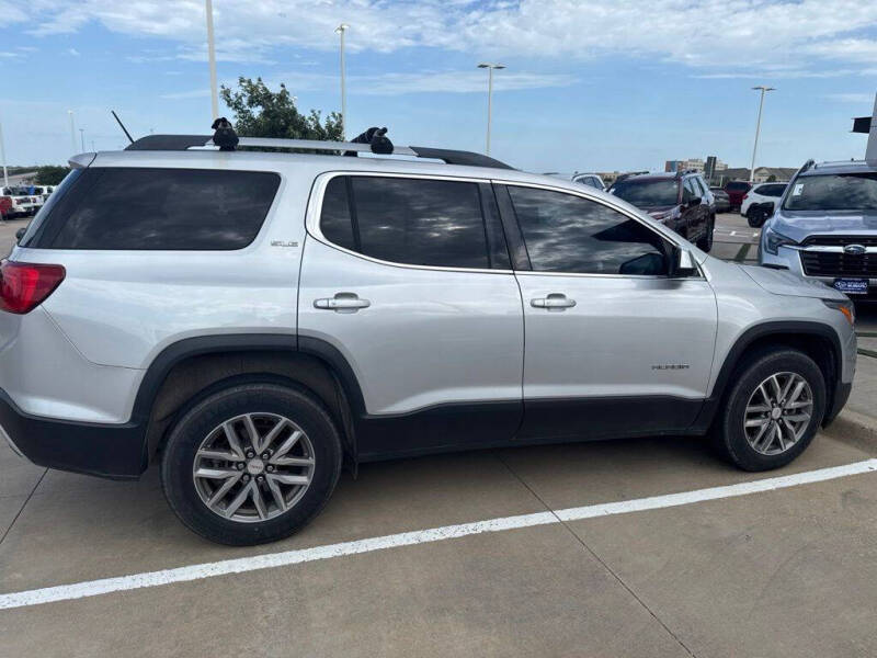 2017 GMC Acadia SLE-2