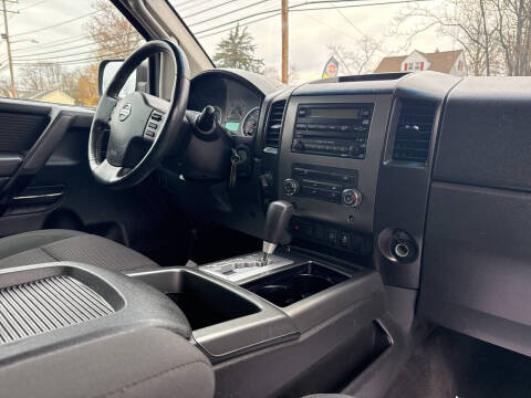 2012 Nissan Titan SV