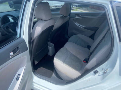 2016 Hyundai Accent SE