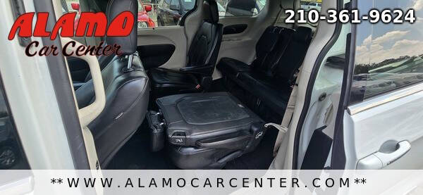 2017 Chrysler Pacifica Touring-L