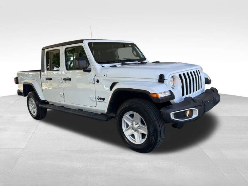 Used 2023 Jeep Gladiator Sport S with VIN 1C6HJTAG5PL532762 for sale in Davie, FL