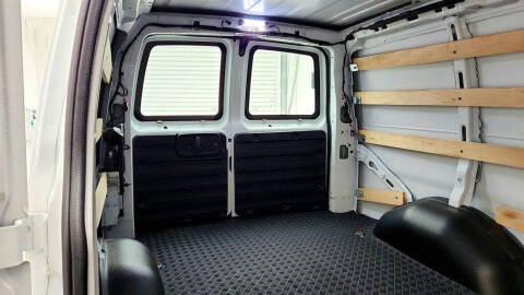2025 Chevrolet Express 2500