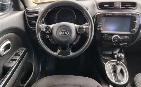 2015 Kia Soul +