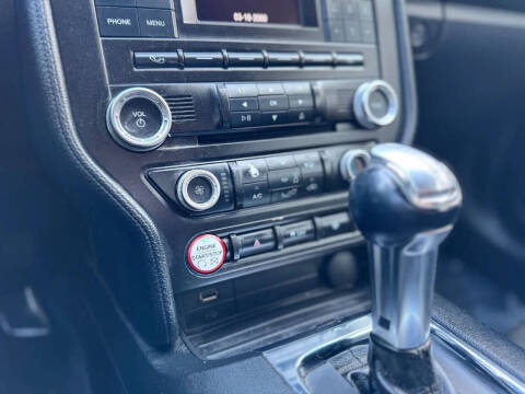 2016 Ford Mustang V6