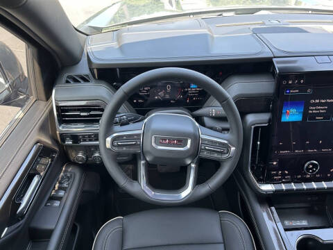 2025 GMC Yukon Elevation