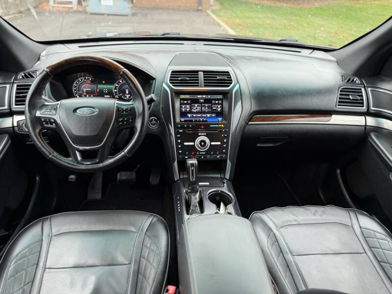 2016 Ford Explorer Platinum