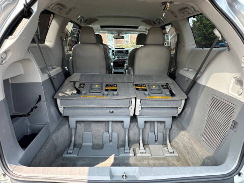 2014 Toyota Sienna