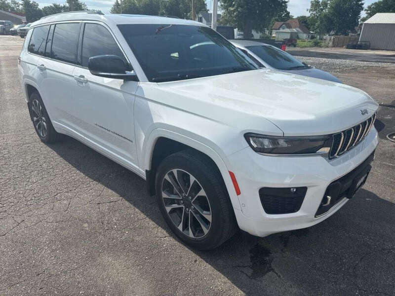 2023 Jeep Grand Cherokee L Overland's photo