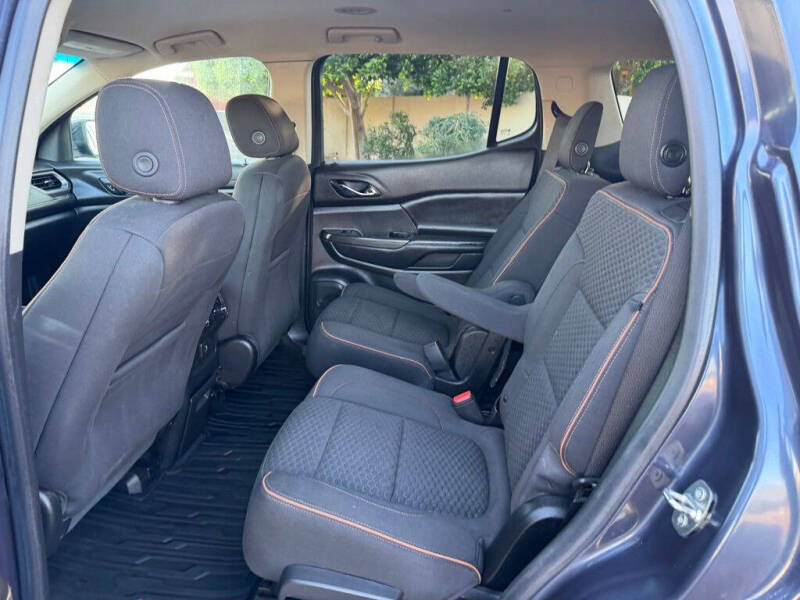 2019 GMC Acadia SLE-2