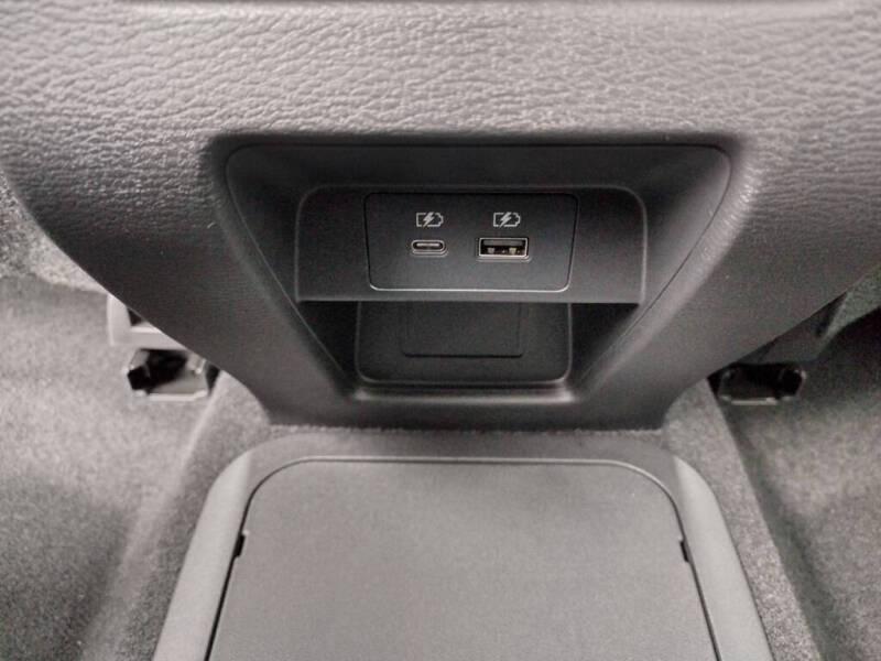 2025 Mitsubishi Outlander PHEV SE