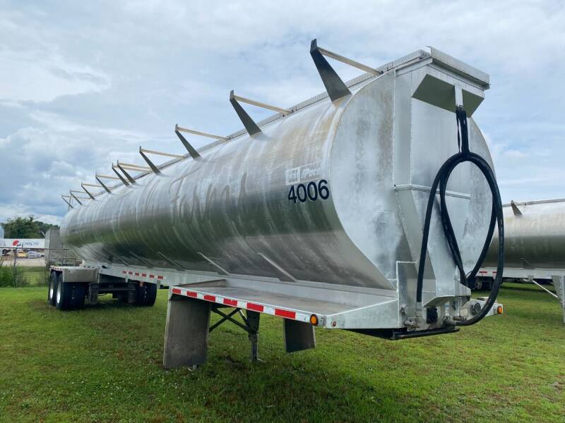 2009 Pacer Bulk Feed Trailer for sale at WILSON TRAILER SALES AND SERVICE, INC. in Wilson NC