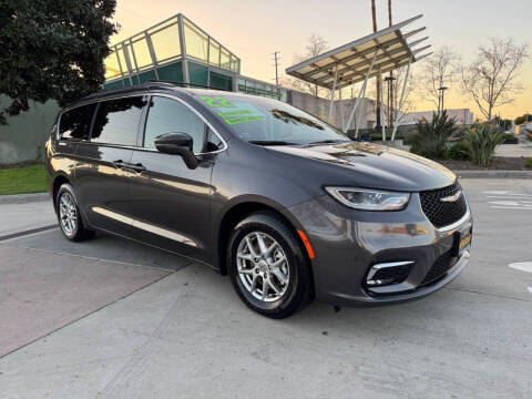 2022 Chrysler Pacifica Touring