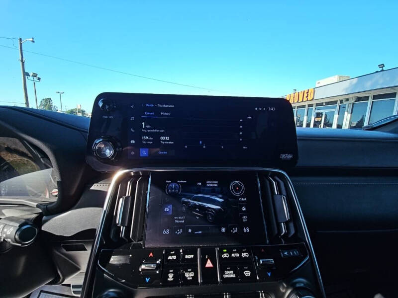 2022 Lexus LX 600 F SPORT Handling