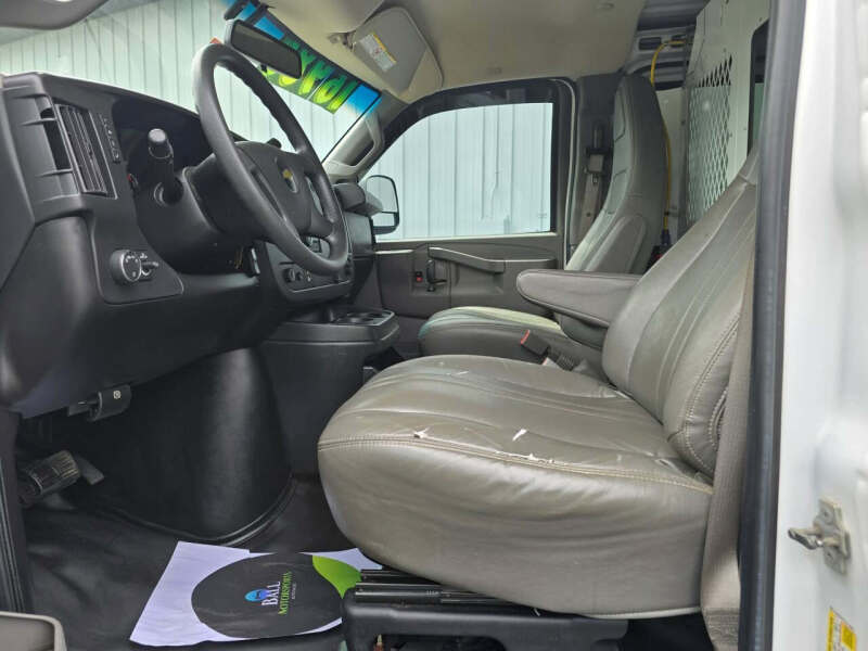 2017 Chevrolet Express 2500