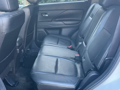 2015 Mitsubishi Outlander SE