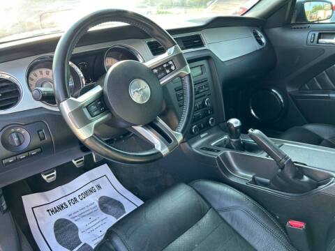 2012 Ford Mustang V6