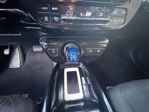 2016 Toyota Prius Three