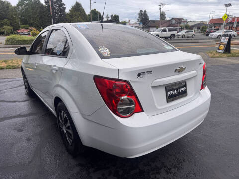 2014 Chevrolet Sonic LS Auto